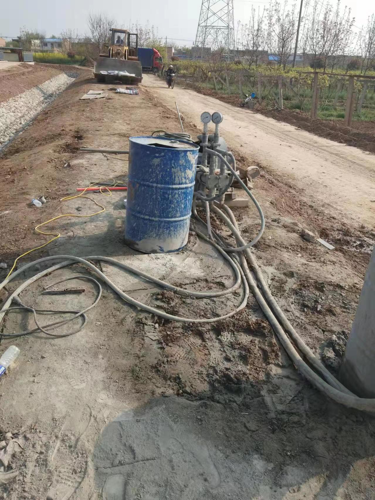 毛感乡顶管注浆